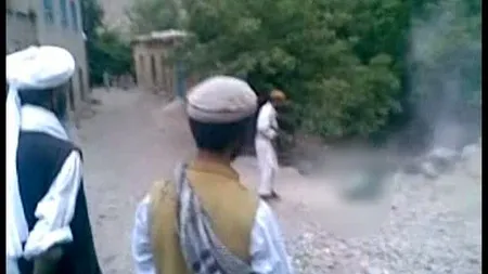 Caz şocant în Afganistan. Femeie acuzată de adulter, EXECUTATĂ în public VIDEO