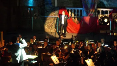 Cel mai mare festival de muzică clasică în aer liber din Transilvania, la Castelul Corvinilor