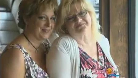 Mama şi fiica s-au reunit după 48 de ani, regăsindu-se pe Facebook VIDEO