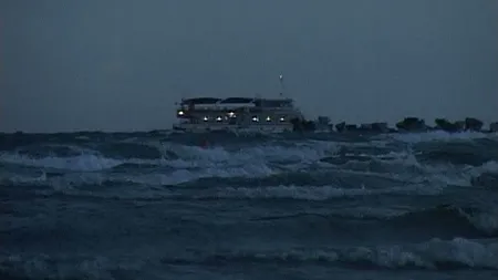 Vânt năprasnic pe litoral. Un elev s-a înecat, deoarece a ignorat avertizarea salvamarilor VIDEO