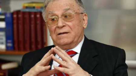 Iliescu: Guvernul să sprijine INS pentru finalizarea recensământului din 2011