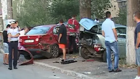 Accident spectaculos pe o stradă din Ploieşti. Un şofer beat a lovit 5 maşini VIDEO