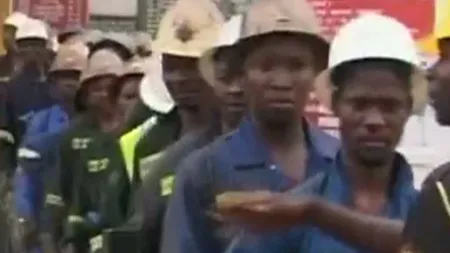 Crimă la o mină din Zambia. Muncitorii l-au strivit cu un vagonet pe director