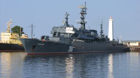 Un mort şi patru răniţi într-o explozie la bordul unei nave ruse