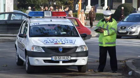 Accident la Malu Mare: Un autobuz a intrat într-un autoturism. Două persoane au fost rănite