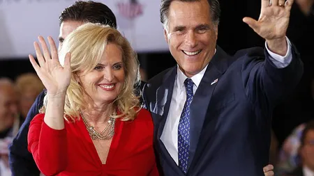 Zbor de COŞMAR pentru soţia lui Mitt Romney, după un INCENDIU la bordul avionului