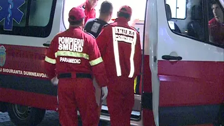 S-au bătut ca proştii într-o benzinărie din Băneasa. Trei tineri au ajuns la spital, unul înjunghiat