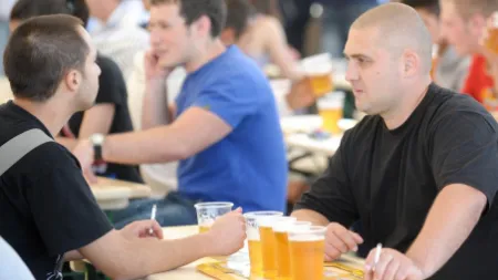 Consumul de bere a crescut după patru ani. Românii au băut 8,3 milioane de hectolitri