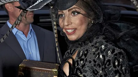 Lady Gaga înfurie din nou PETA. Vezi poza care îi va enerva pe cei care apară drepturile animalelor