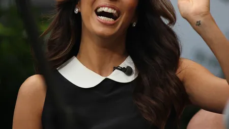 Mignona Eva Longoria, într-o ţinută care o face să pară înaltă cât un supermodel