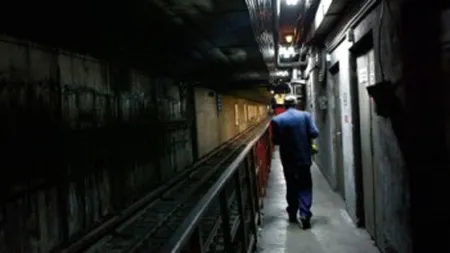 Bucureşti: Spaţiile tehnice neutilizate din zona galeriilor de metrou ar putea deveni parcări