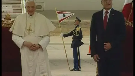 Papa vizitează Libanul, pe fondul luptelor din Siria vecină şi al manifestărilor antiamericane