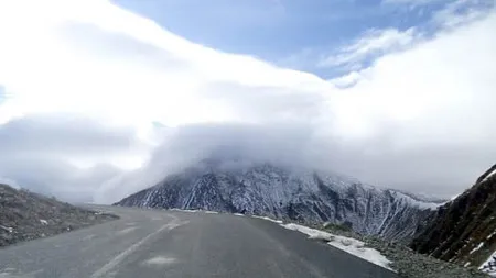 Transalpina a fost închisă din cauza zăpezii