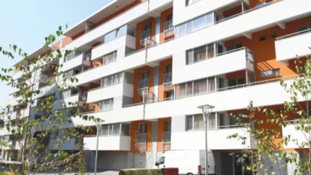 Apartamente noi la preţ de maşină la târgul de case