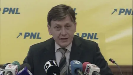 Antonescu strigă TRĂDAREA: La referendum Chiliman a citit proclamaţii scrise de Andronic