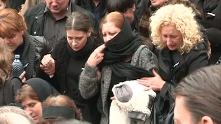 DURERE ŞI LACRIMI. Ultimul drum pentru eleva care a căzut din tren VIDEO