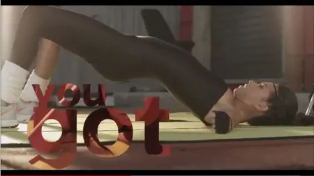 Inna face gimnastică într-un costum mulat şi extrem de sexy, în noul videoclip