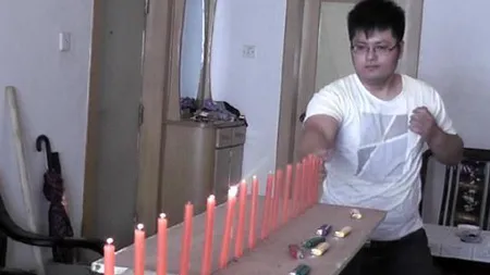 Un chinez stinge lumânări de la 3 METRI DISTANŢĂ cu energia generată de loviturile sale VIDEO