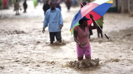 Stare de urgenţă în Haiti după trecerea uraganului Sandy VIDEO