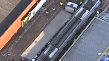 Accident grav la Rio de Janeiro: Un tren a intrat într-un camion VIDEO