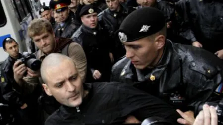 Disidentul rus Serghei Udalţov a fost reţinut din nou, bănuit că voia să organizeze proteste