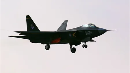 China şi SUA se întrec în bombardiere invizibile. Încă un model, testat cu succes