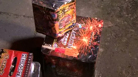 Captură impresionantă: Trei tone de artificii şi petarde, descoperite în casa unui bărbat din Timiş