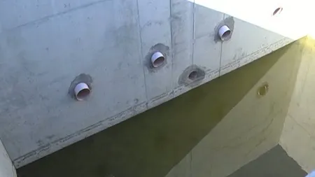 BANI EUROPENI, aruncaţi în CANAL, în judeţul Sibiu VIDEO