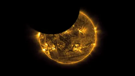 O perspectivă inedită: Eclipsa de soare, văzută de un satelit VIDEO