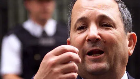 Ehud Barak, ministrul israelian al Apărării, se retrage din viaţa politică
