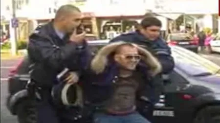 Interlopul din Baia Mare, care a scuipat şi înjurat mai mulţi poliţişti, a PLÂNS la tribunal