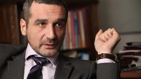 SCENARIILE lui Lăzăroiu: Năstase ar putea candida la Preşedinţie în 2014. REPLICA lui Bolcaş