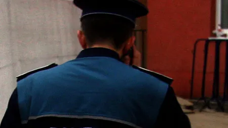 Poliţist trimis în judecată după ce un tânăr a reclamat că agentul l-ar fi bătut