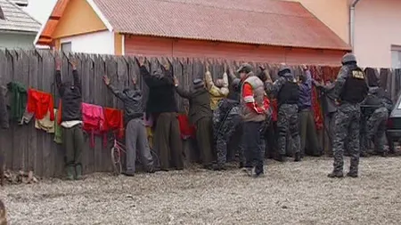 Scandalul cu bâte, săbii şi topoare, de la Gheorgheni: 12 persoane au fost arestate