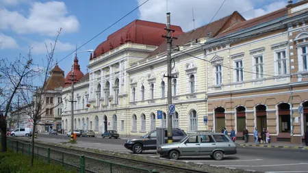 Premieră în România: Sediul Facultăţii de Medicină din Oradea a fost ipotecat
