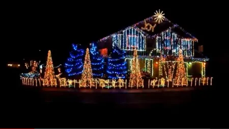 SUPER SPECTACOL: 40.000 de luminiţe de Crăciun, pe ritm de dubstep VIDEO