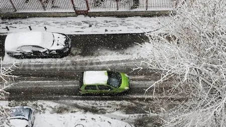 Avertizare meteo de ninsori şi vânt puternic