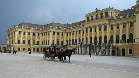 Asediul Vienei şi alte povestiri: Fă-te Prater cu dracul pînă treci puntea