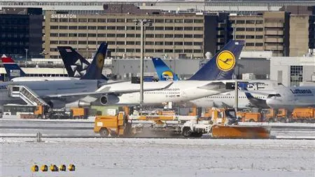 Ninsoarea a determinat anularea a peste 150 de zboruri pe aeroportul din Frankfurt