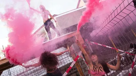 Protest la BUSTUL GOL în ciuda frigului şi a zăpezii VIDEO