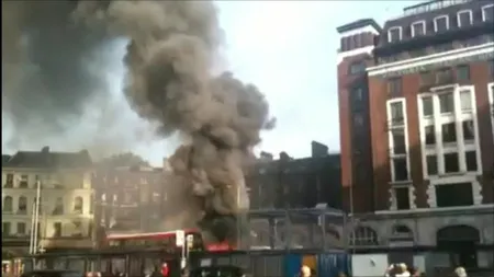 Gara Victoria din Londra, evacuată în urma unui incendiu la un tren