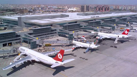 Un avion plin cu aur, blocat pe un aeroport din Istanbul