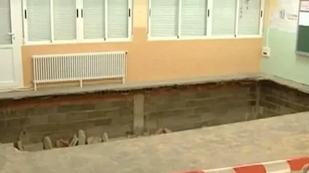 Tragedie în Spania: S-a surpat podeaua în şcoală. 9 copii au ajuns la spital VIDEO