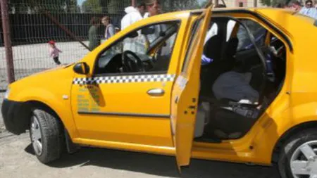Doi bărbaţi din Hunedoara au ameninţat cu un cuţit un taximetrist şi i-au furat maşina