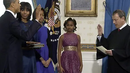 Barack Obama a depus jurământul în cadrul unei ceremonii modeste, la Casa Albă