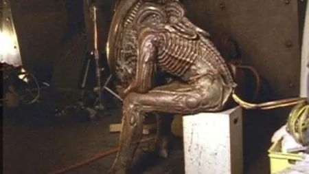 Imagini rare din spatele camerelor de filmat. Secretele monstrului din Alien