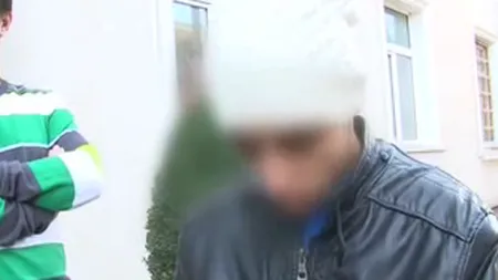 Un băiat de 17 ani se dădea drept procuror şi cerea bani oamenilor. A strâns aproape 10.000 de lei