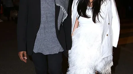 Kim Kardashian şi Kanye West au pozat goi FOTO