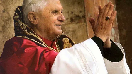 Zi istorică la Vatican: Benedict al XVI-lea coboară de pe tronul Sfântului Petru VIDEO