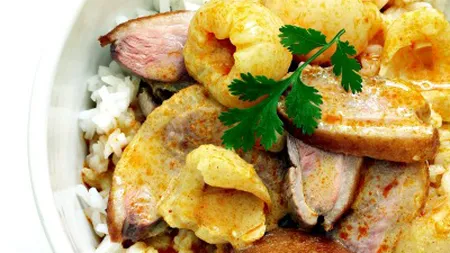 REŢETA ZILEI: Raţă cu litchi şi curry